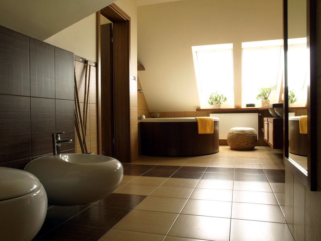 Do You Tip House Cleaners? A Richmond Tipping Guide